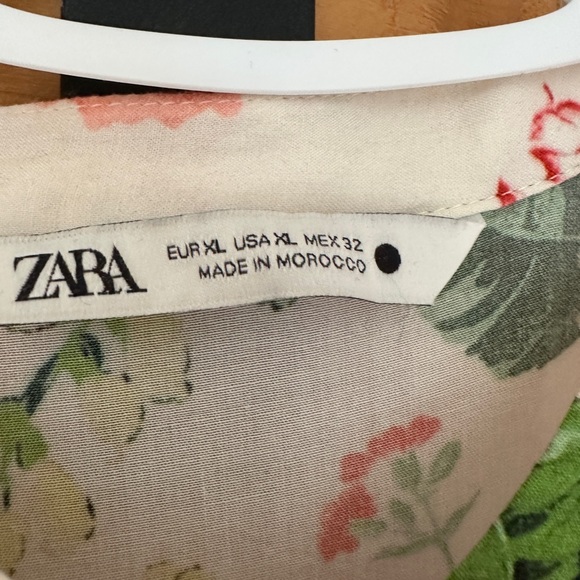 Zara Floral Maxi Dress - Picture 2 of 4